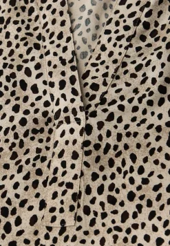 Leo blouse met gespleten hals