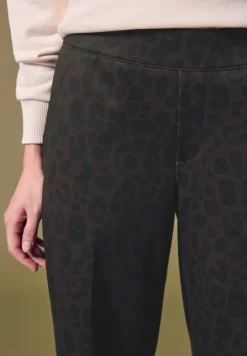Leo broek met rechte pijpen