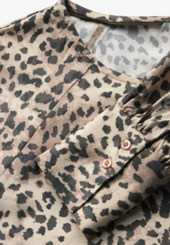 Leo raglan blouse