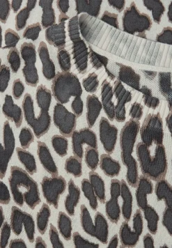 Leo trui