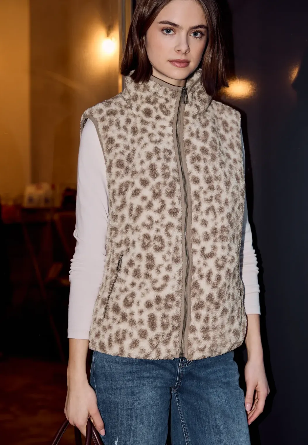 Leo vest