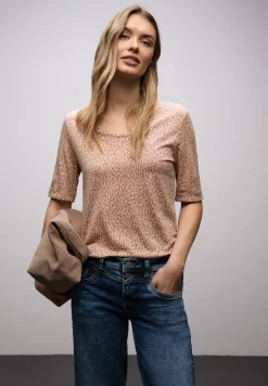 Leo Shirt