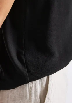 Materiaalmix top met tape