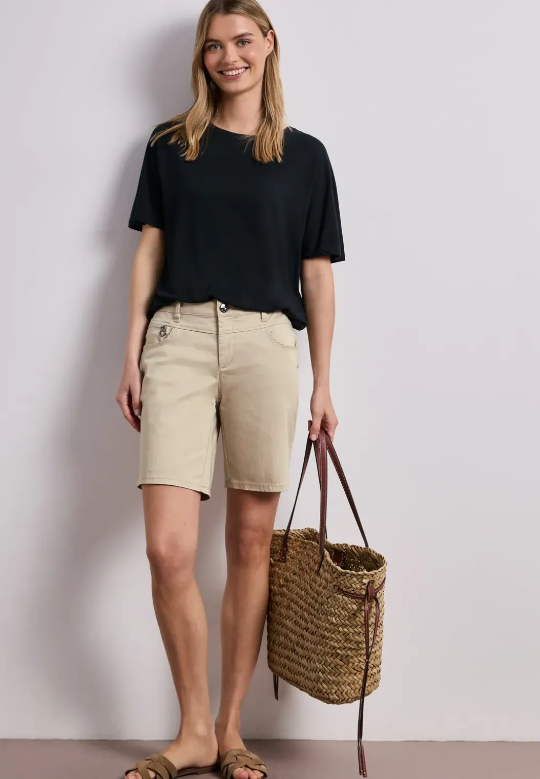 Mid Waist Bermuda in satijnlook