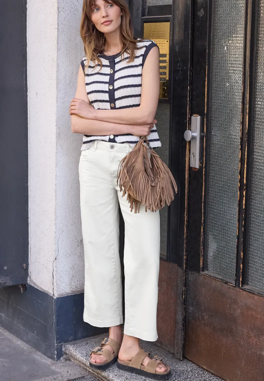 Mid Waist broek met wijde pijpen in casual pasvorm