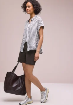 Mid Waist chino shorts in een casual pasvorm
