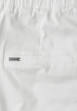 Mid Waist chino shorts in een casual pasvorm