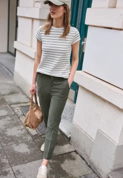 Mid Waist Slim Legs chino's in een casual fit