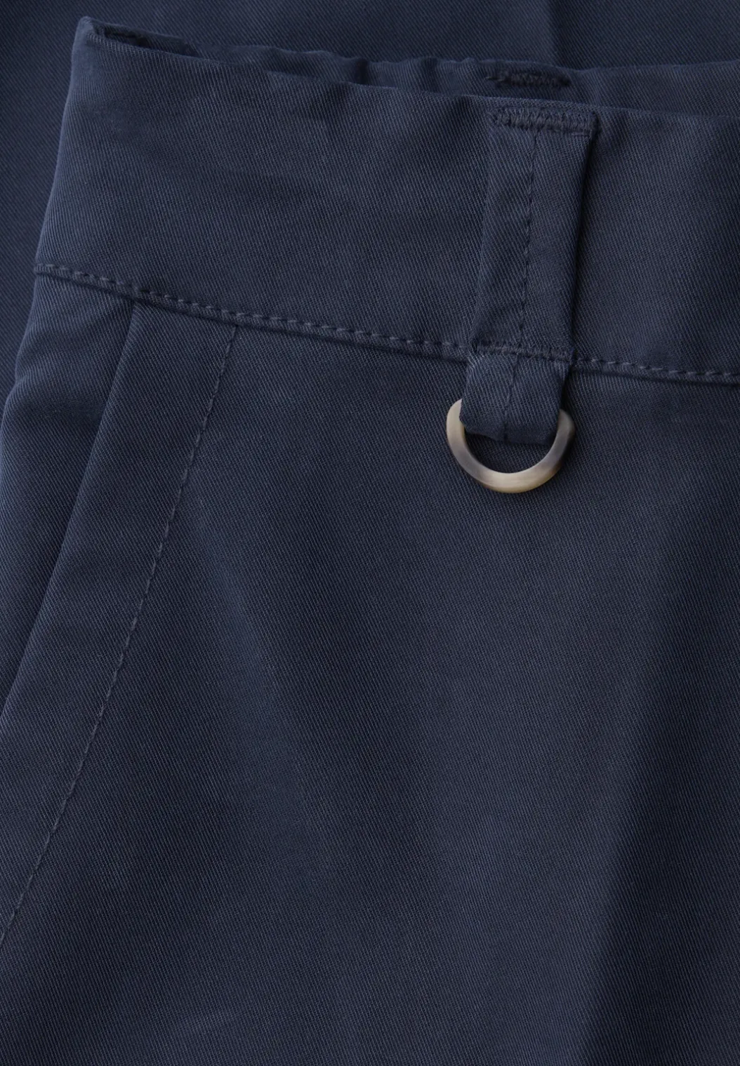 Mid Waist Slim Legs chino's in een casual fit