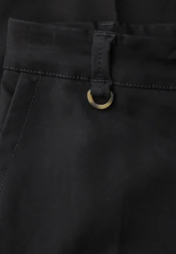 Mid Waist Slim Legs chino's in een casual fit