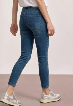Mid Waist Slim Legs jeans in Slim Fit