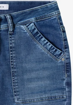 Mid Waist Slim Legs jeans in casual fit