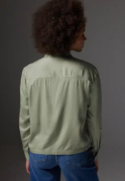 Overhemdblouse met borstzakken
