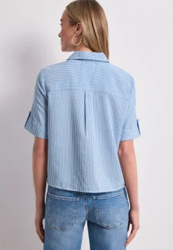 Overhemdblouse met korte mouwen en omgeslagen details