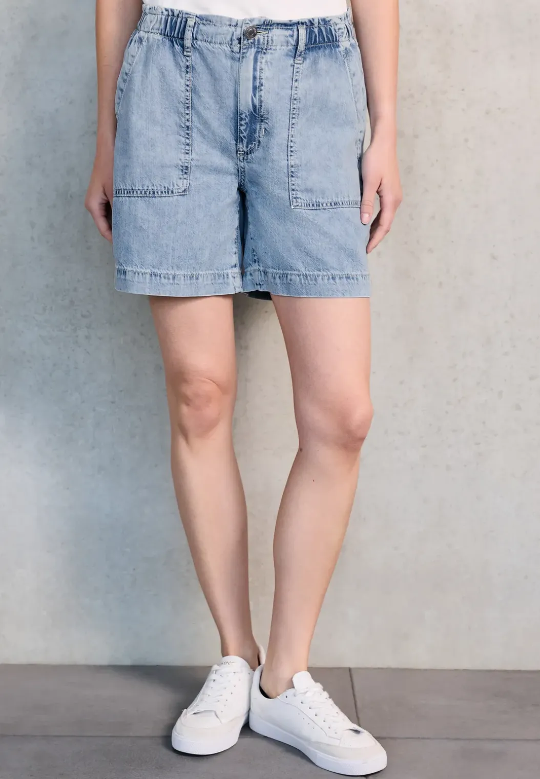 Paperbag denim shorts