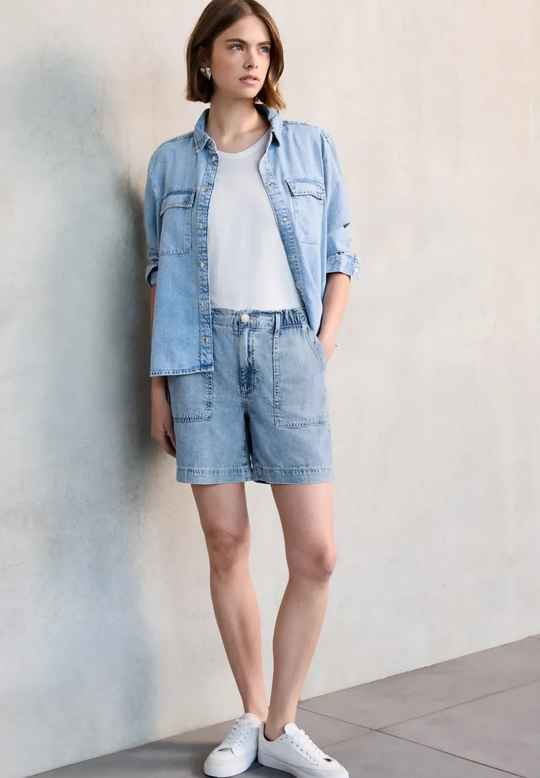 Paperbag denim shorts