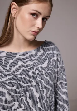 Pluizig shirt met patroon