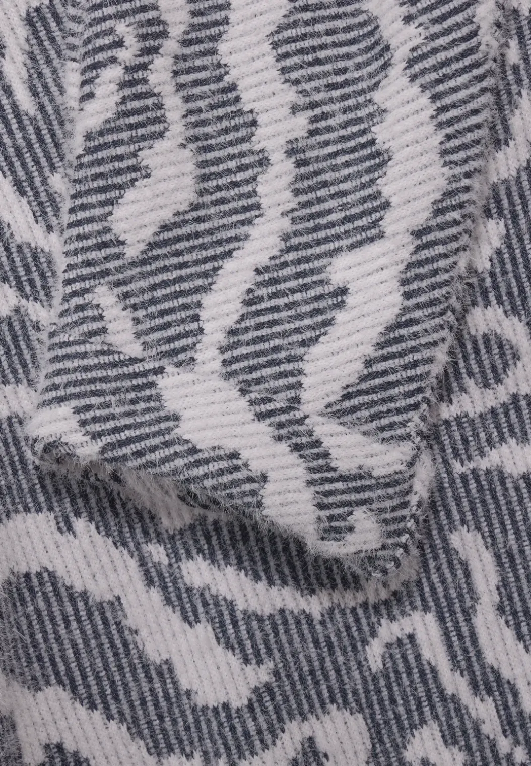 Pluizig shirt met patroon