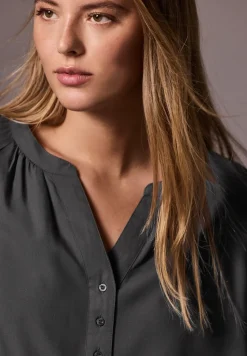 Raglan blouse