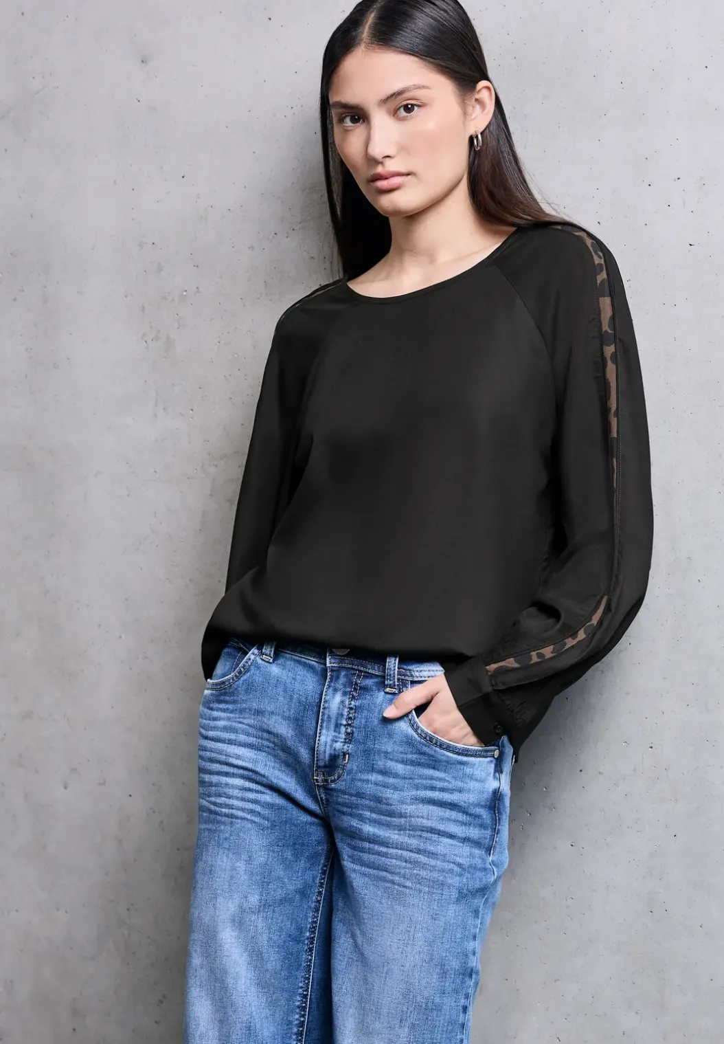 Raglan blouse met getapete details
