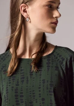 Raglan blouse
