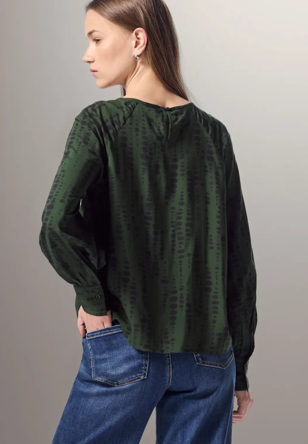 Raglan blouse