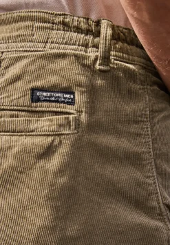 Regular Fit chino shorts van ribfluweel