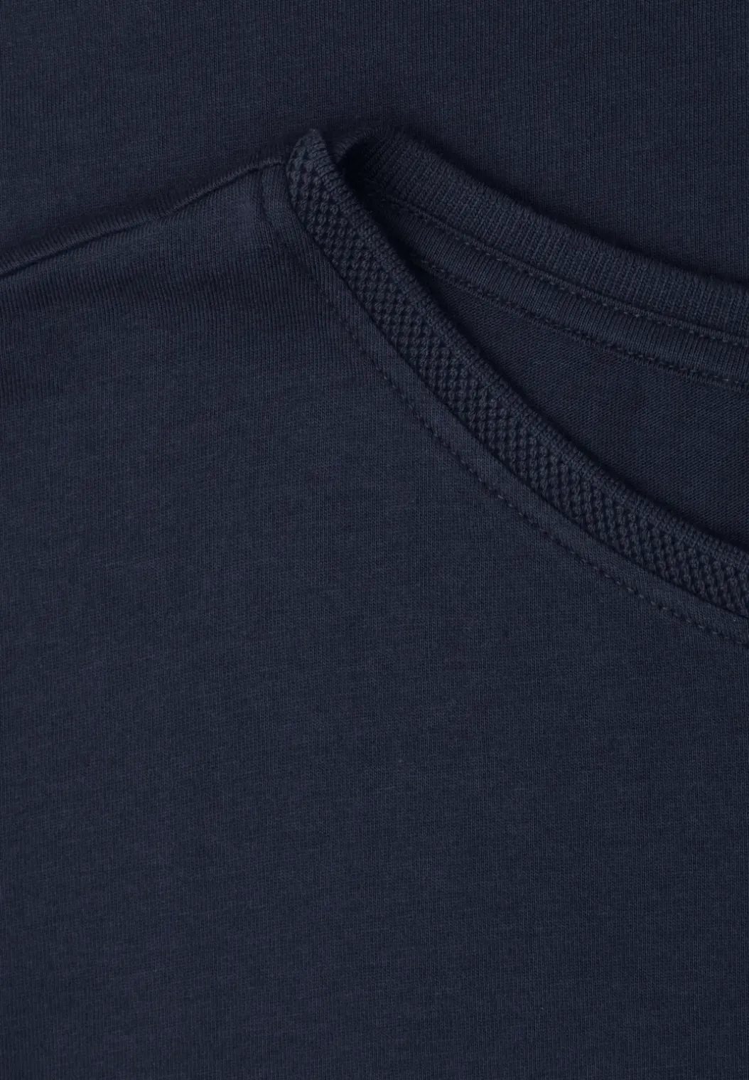 Shirt met boothals en decoratief detail