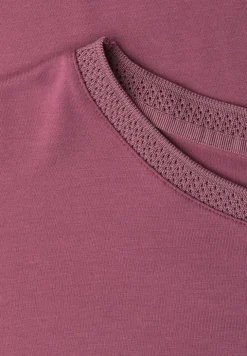 Shirt met boothals en decoratieve tape