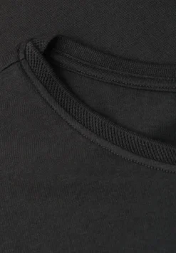 Shirt met boothals en decoratief detail