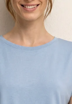 Shirt met boothals en decoratieve tape