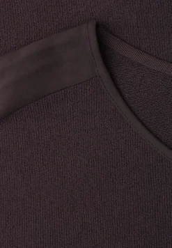 Shirt met boothals en schouderdetails