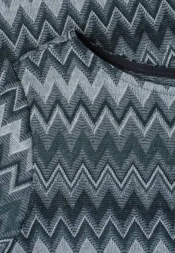 Shirt met boothals en zigzagprint