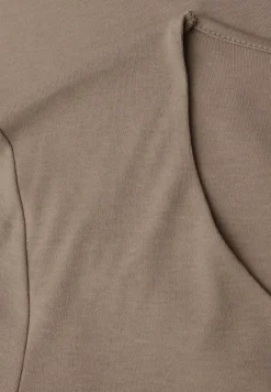 Shirt met hartvormige halslijn