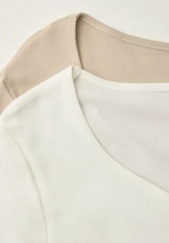 Shirt met hartvormige halslijn in een pak van 2