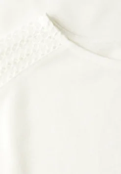 Shirt met kantdetail