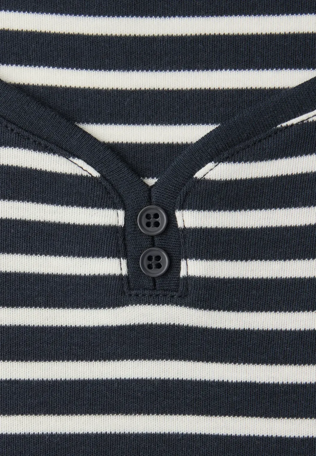 Shirt met knoopdetail