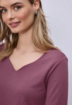 Shirt met korte mouwen en hartvormige halslijn