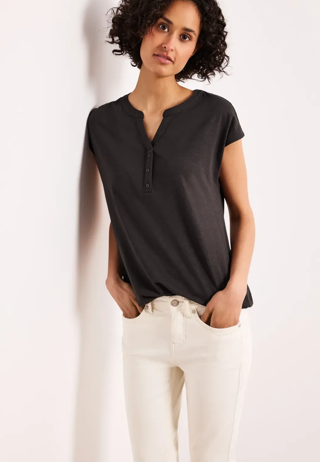 Shirt met losse schouders en gespleten hals