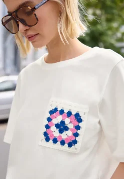 Shirt met ronde hals en gehaakte zak