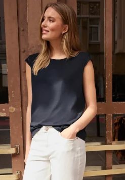 Shirt met ronde hals en gehaakte mouwen