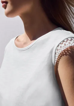 Shirt met ronde hals en gehaakte mouwen