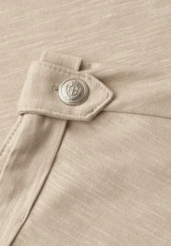 Shirt met ronde hals en knoopdetails