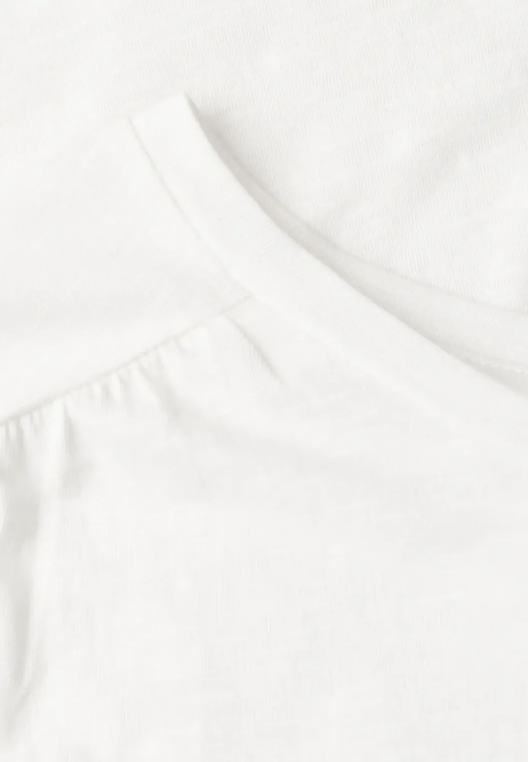 Shirt met ronde hals en rimpels