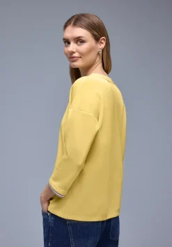 Shirt met zijdeachtige look en details