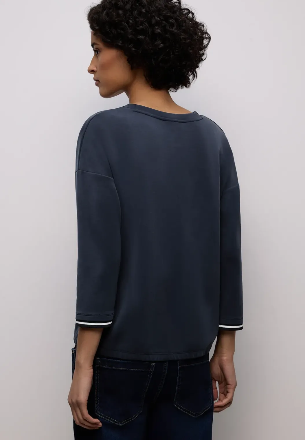 Shirt met zijdeachtige look en details