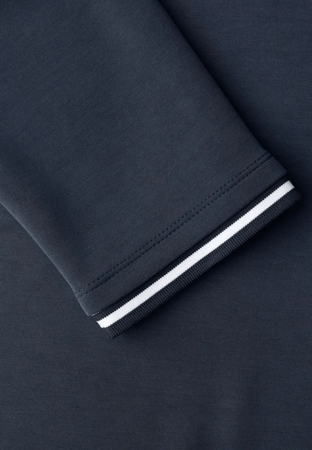 Shirt met zijdeachtige look en details