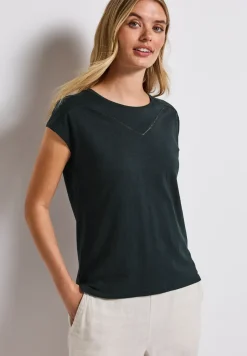 Shirt met decoratieve tape