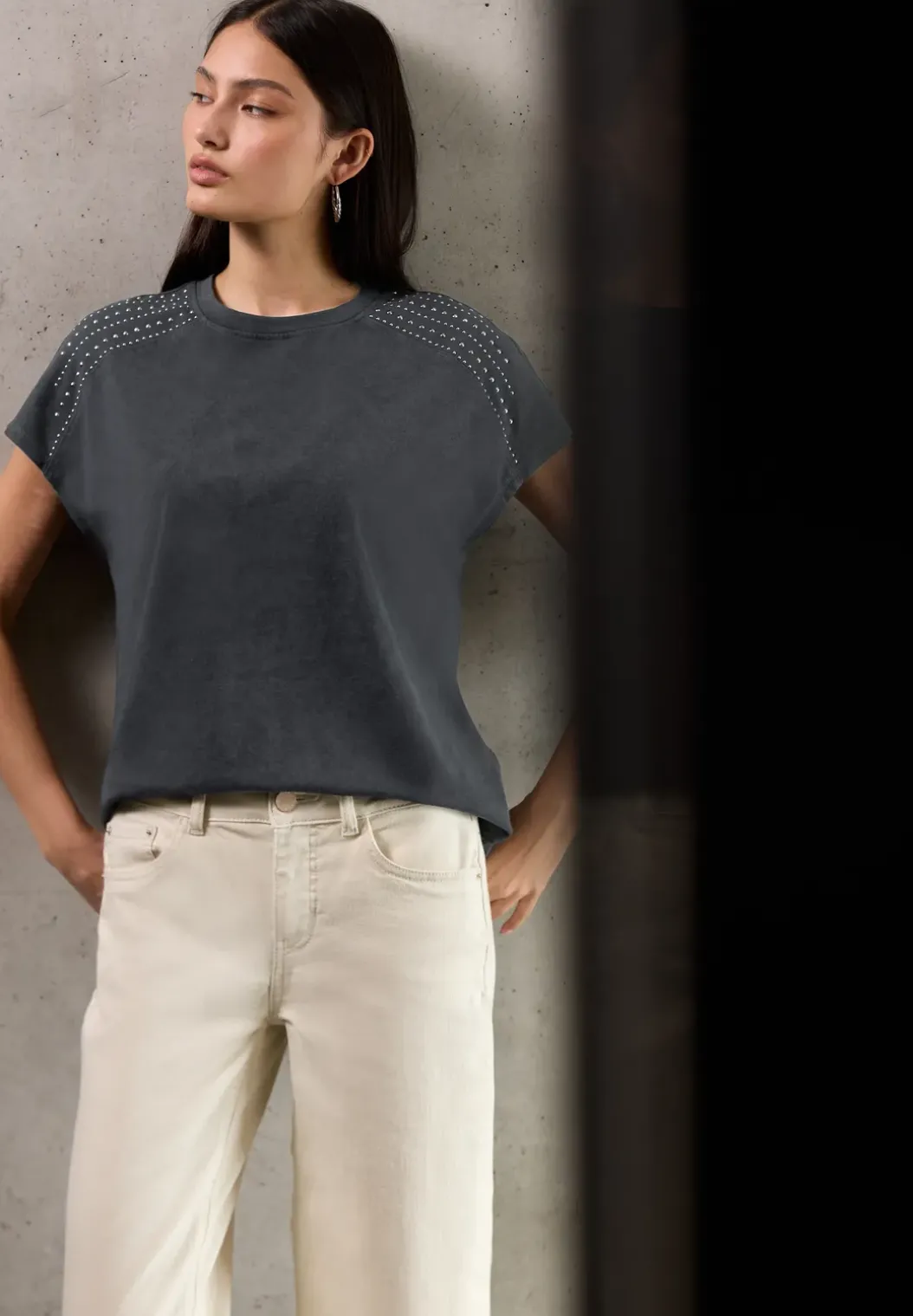 Shirt met edelstenen