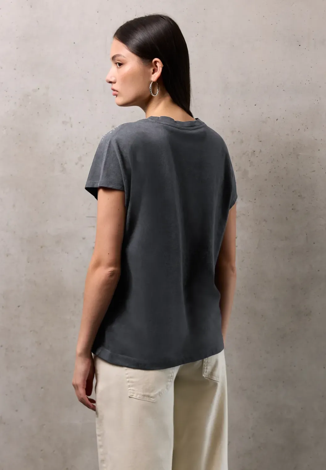Shirt met edelstenen